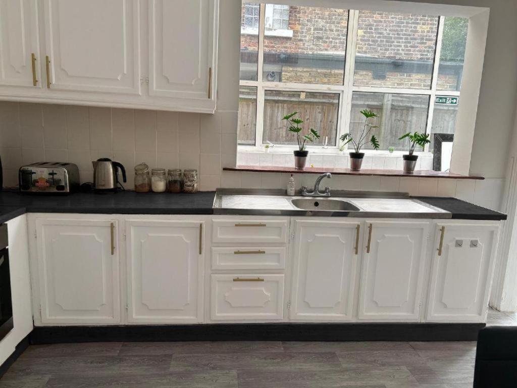 Guest House Balham, South London Spacious, Lambert, 6 Rooms Available Værelse billede