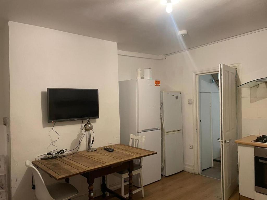 Guest House Balham, South London Spacious, Lambert, 6 Rooms Available Værelse billede